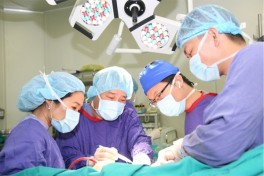 Hi hữu: Người đàn ông 5 lần tim ngừng đập vẫn được cứu sống