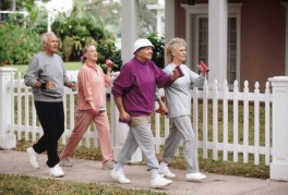 Cẩm nang giữ gìn sức khỏe người cao tuổi